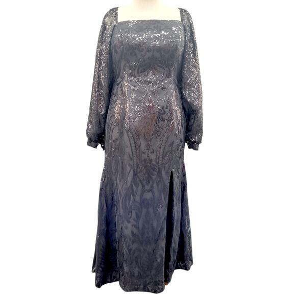 NWT Long Sleeved Patterned Sequin Gown - Picture 1 of 14
